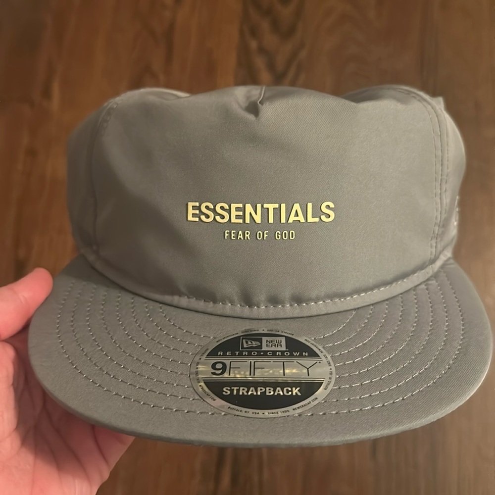 Essentials Fear of God Snapback